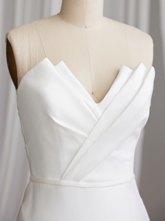 Maggie Sottero MARILYN #4 All Ivory thumbnail
